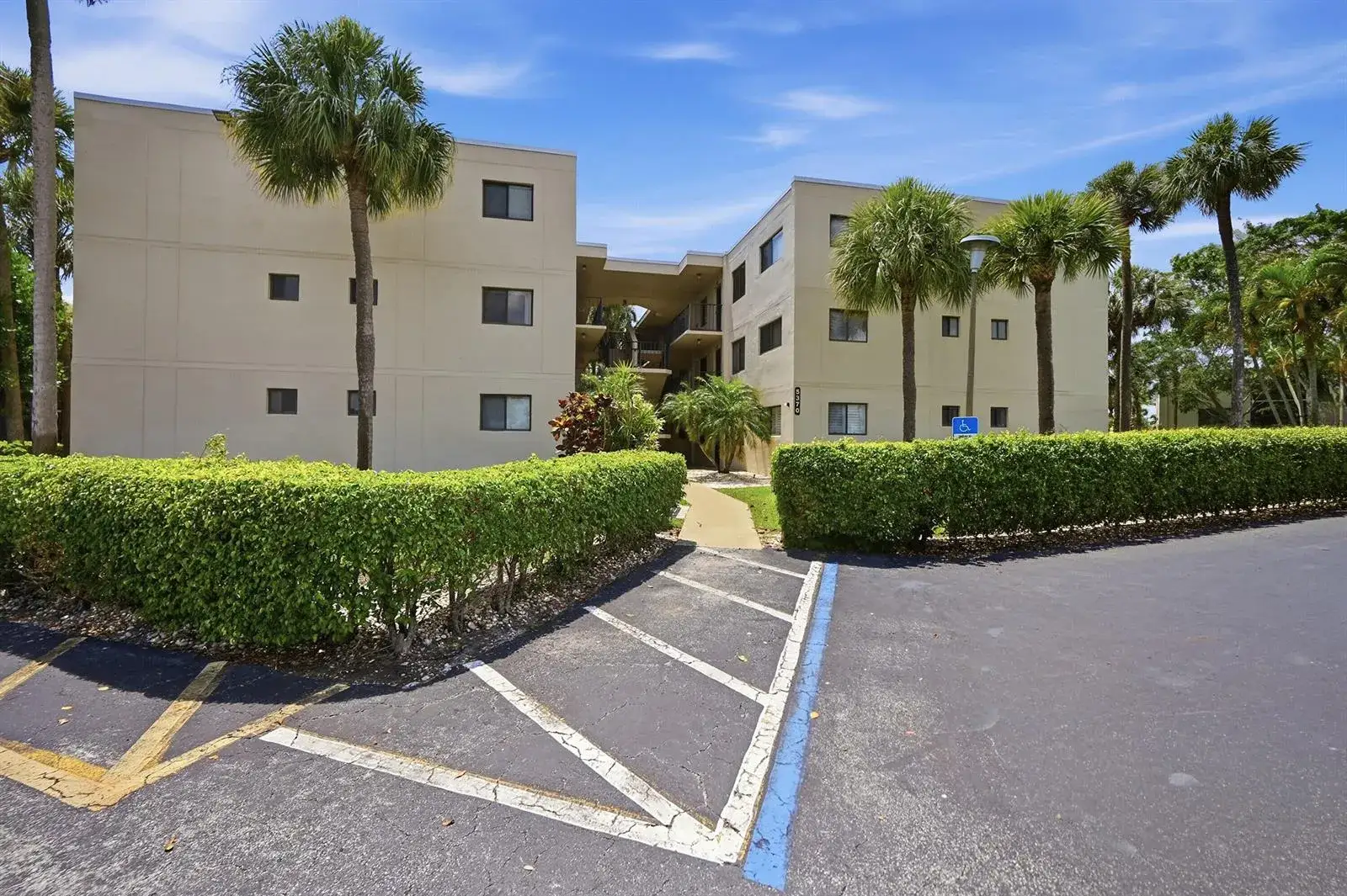 5370 Las Verdes Circle # 219, Delray Beach FL 33484