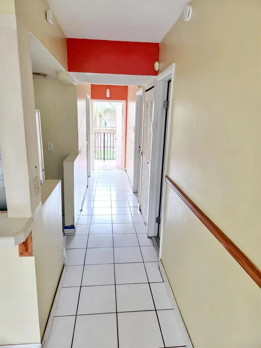 3253 Riverside Drive # 301, Coral Springs FL 33065