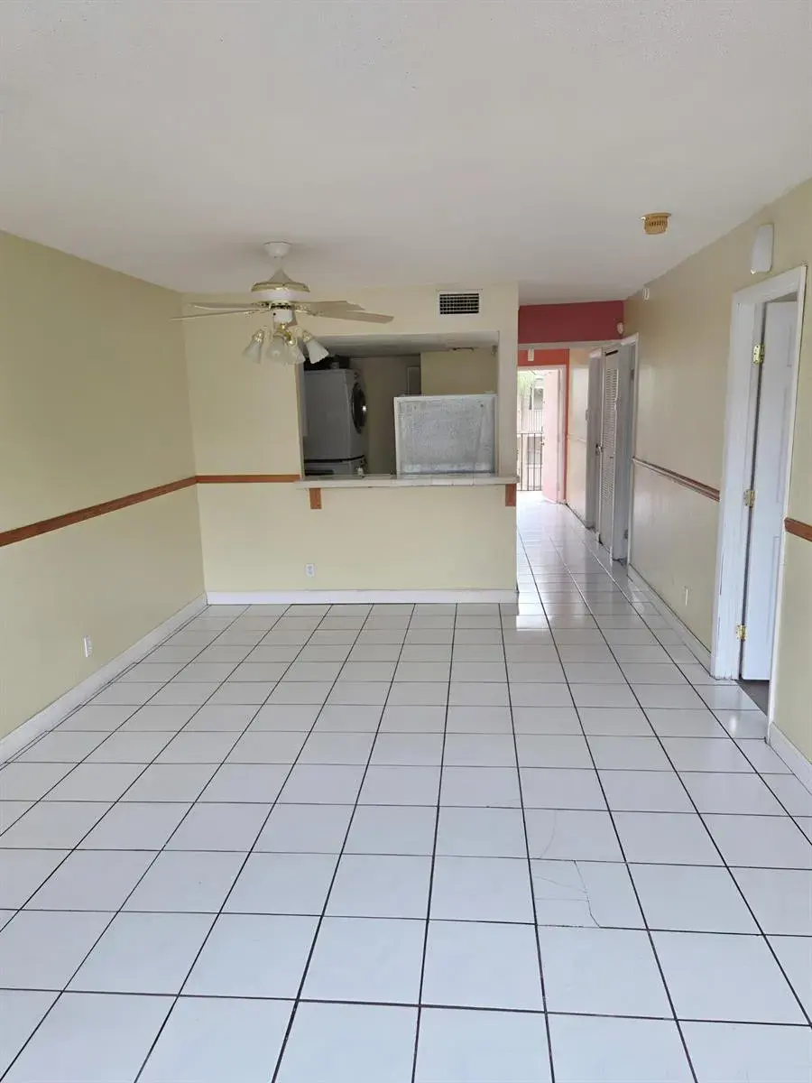 3253 Riverside Drive # 301, Coral Springs FL 33065