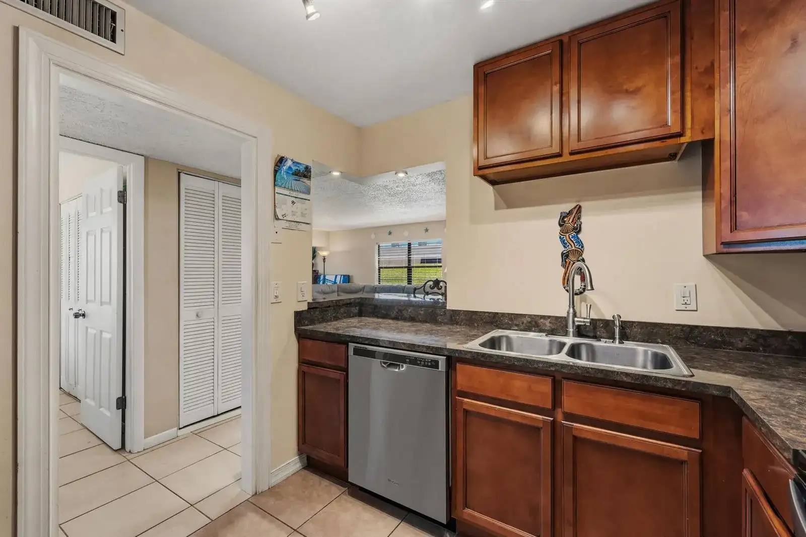 2050 Oleander Boulevard # 106, Fort Pierce FL 34950 photo 4