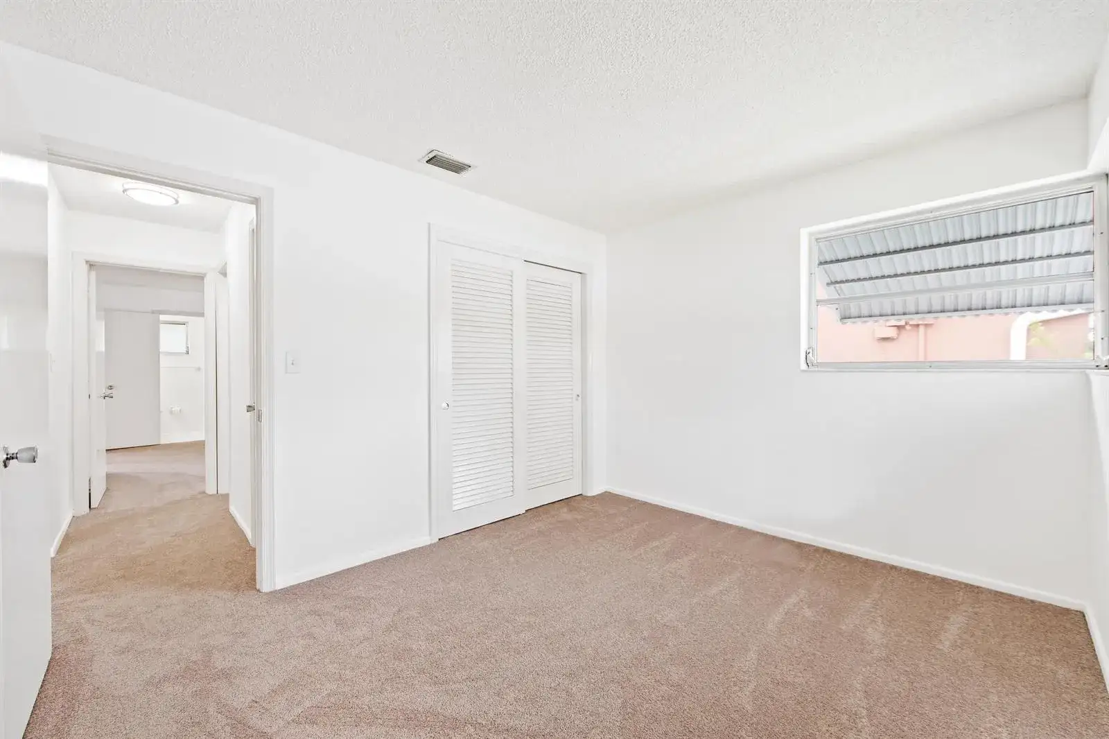4524 NW 43rd Avenue, Tamarac FL 33319 photo 5
