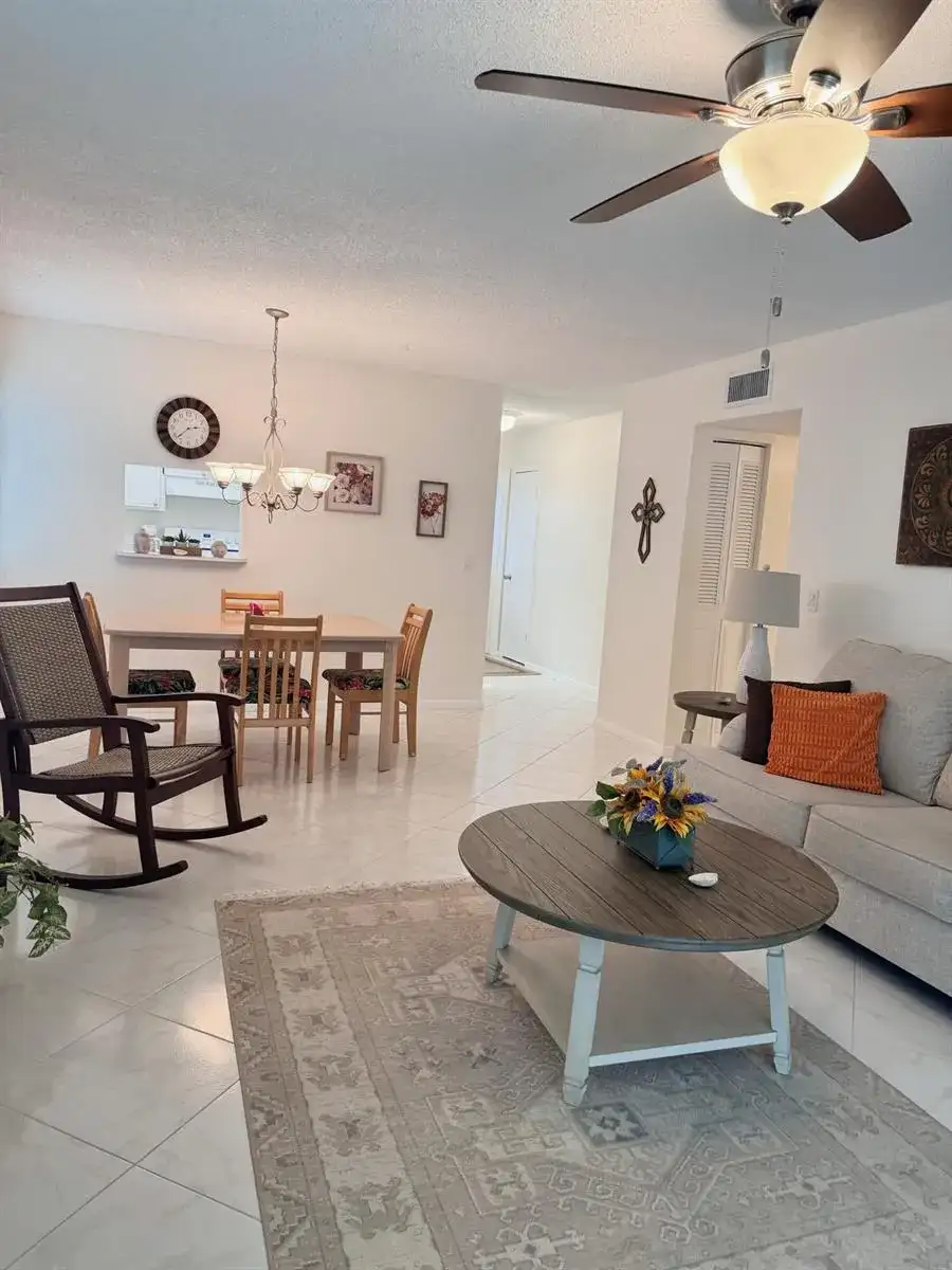 2950 SE Ocean Boulevard # 6, Stuart FL 34996 photo 2