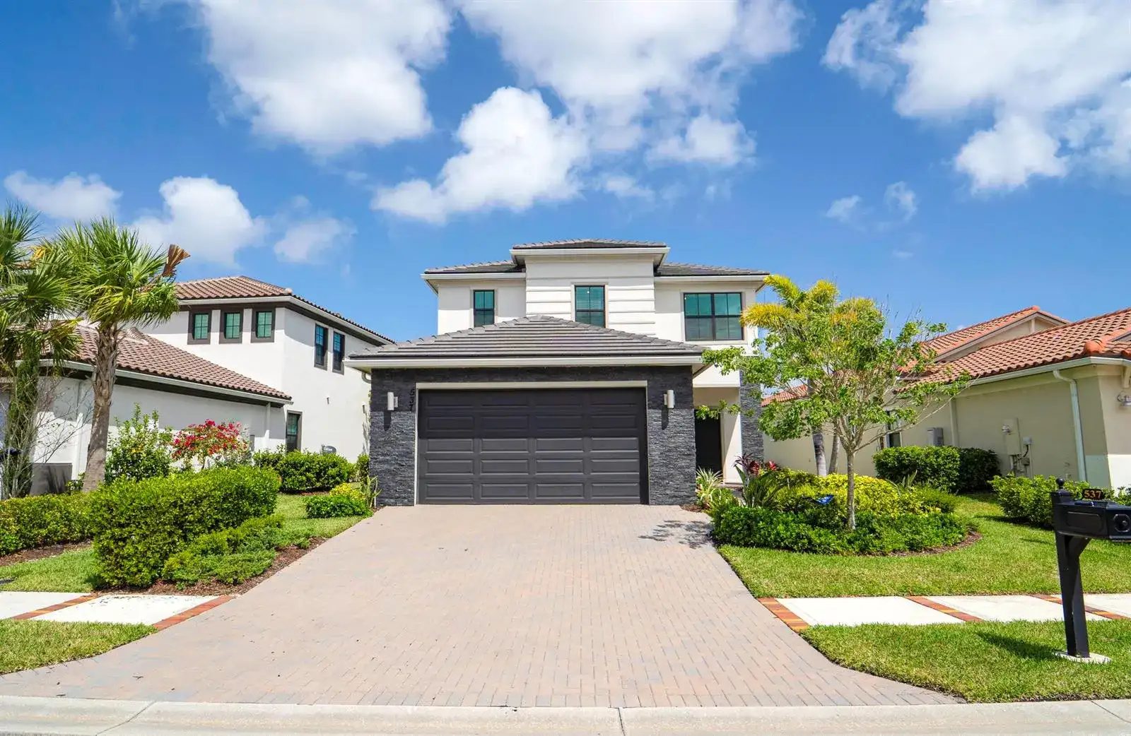 537 SE Fascino Circle, Port St. Lucie FL 34984 photo 3