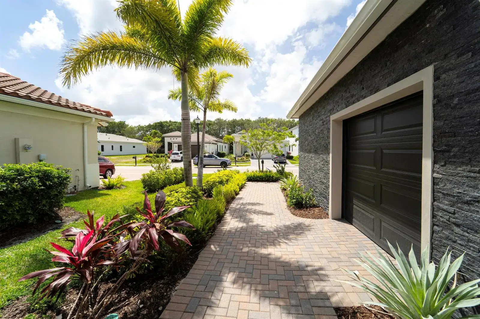 537 SE Fascino Circle, Port St. Lucie FL 34984 photo 5