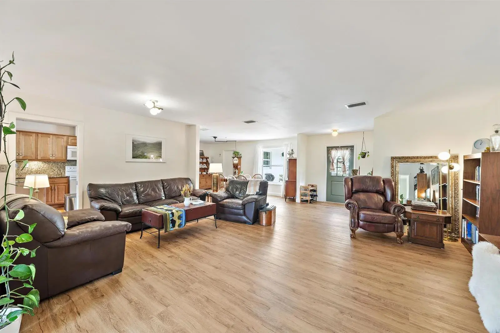 9831 Hyacinth Circle S, Palm Beach Gardens FL 33410