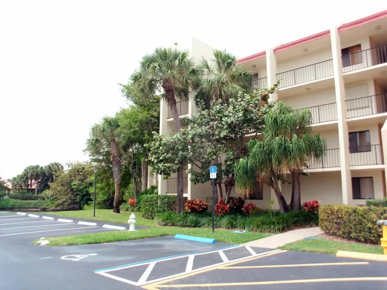 1605 Us-1 # E301, Jupiter FL 33477 photo 3