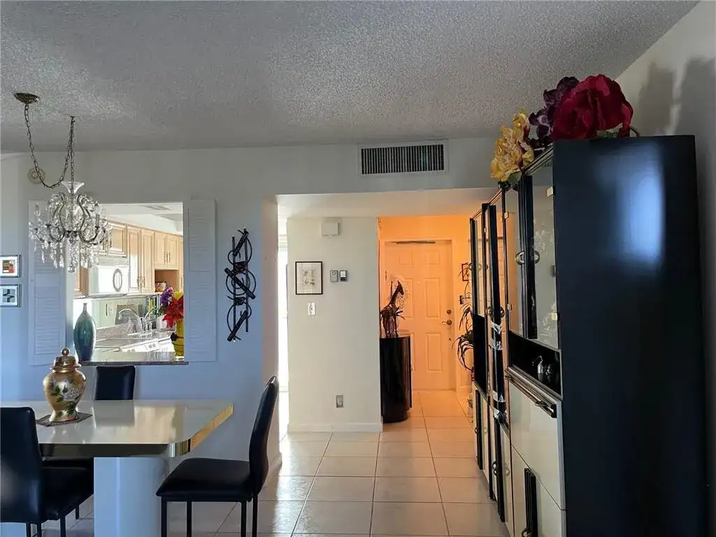 333 NE 21 Avenue # 304, Deerfield Beach FL 33441 photo 2