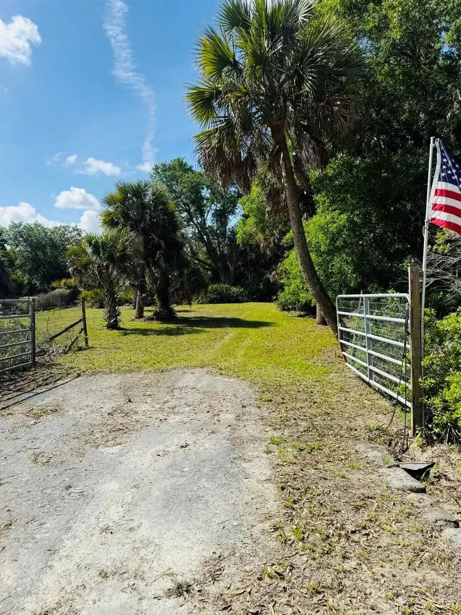 19636 NW 272nd Street, Okeechobee FL 34972