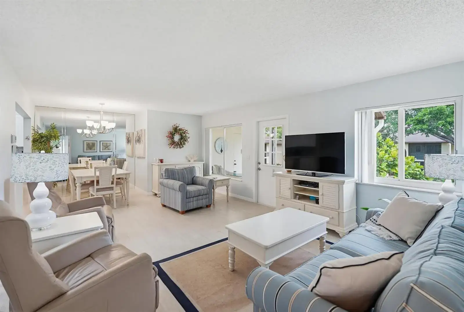 119 Lake Pine Circle # 2, FL 33463 photo 3