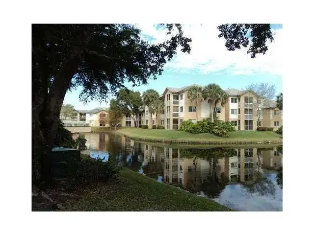 9901 Westview Drive # 314, Coral Springs FL 33076 photo 2