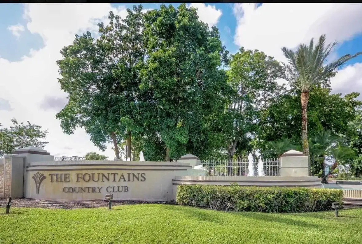 4110 Tivoli Court # 202, Lake Worth FL 33467 photo 2