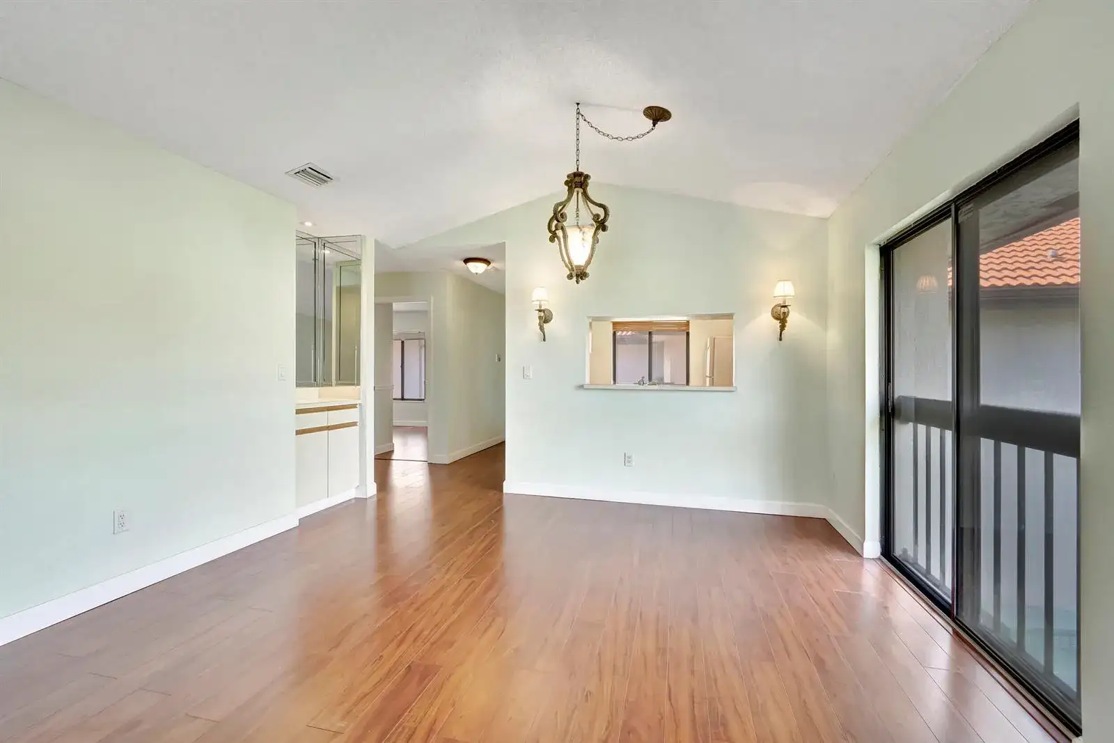 351 Club Circle # 207, Boca Raton FL 33487 photo 4
