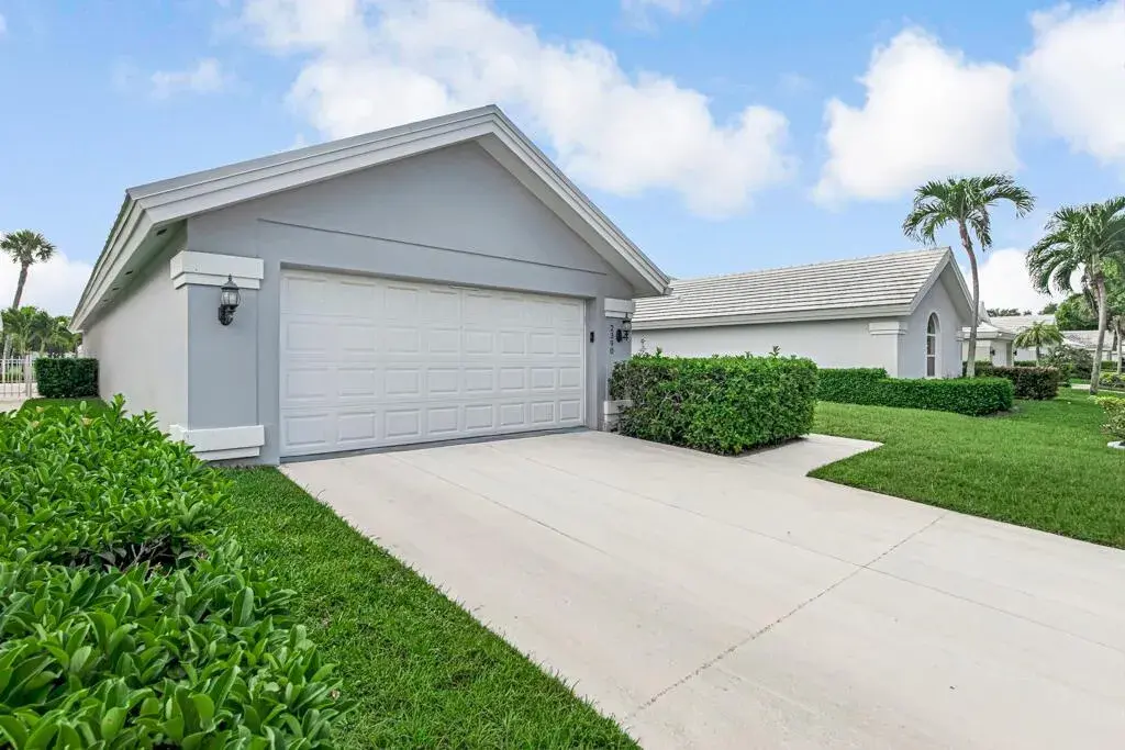 2390 Saratoga Bay Drive, West Palm Beach FL 33409