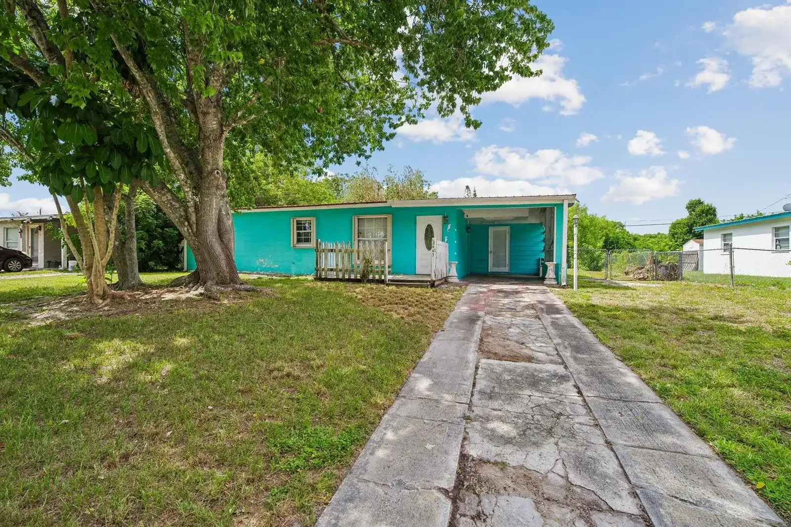 2443 2nd Place SW, Vero Beach FL 32962