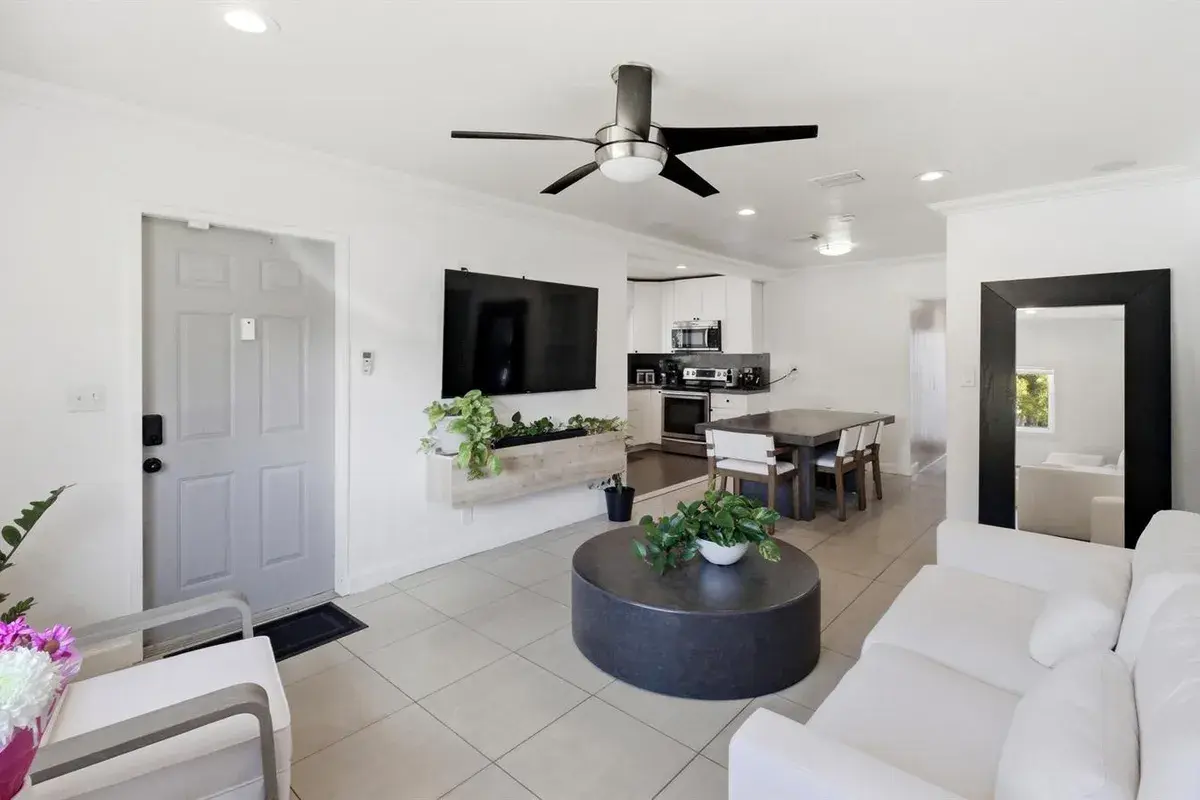 1234 NW 7th Avenue, Fort Lauderdale FL 33311