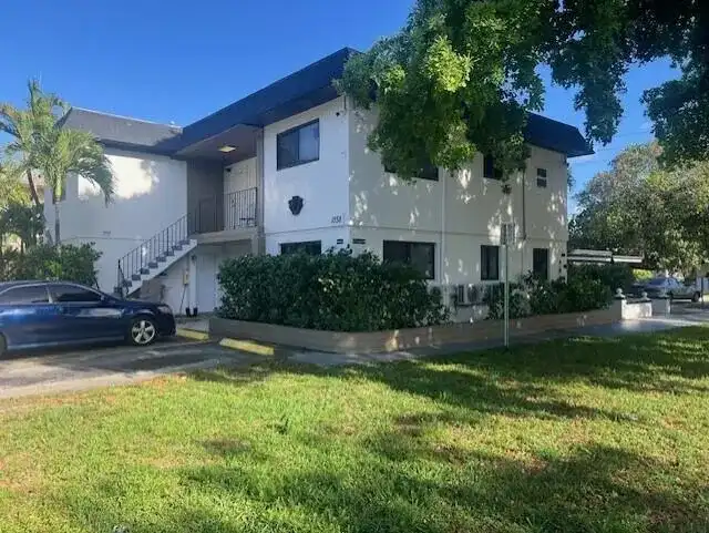 1858 Dewey Street # 2b, Hollywood FL 33020