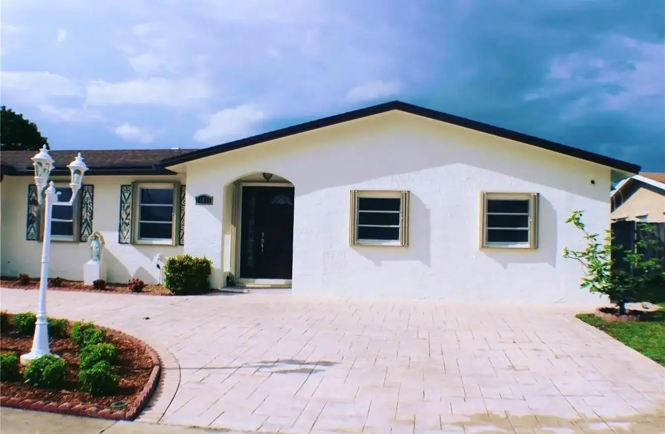 11441 NW 29th Manor, Sunrise FL 33323 photo 2