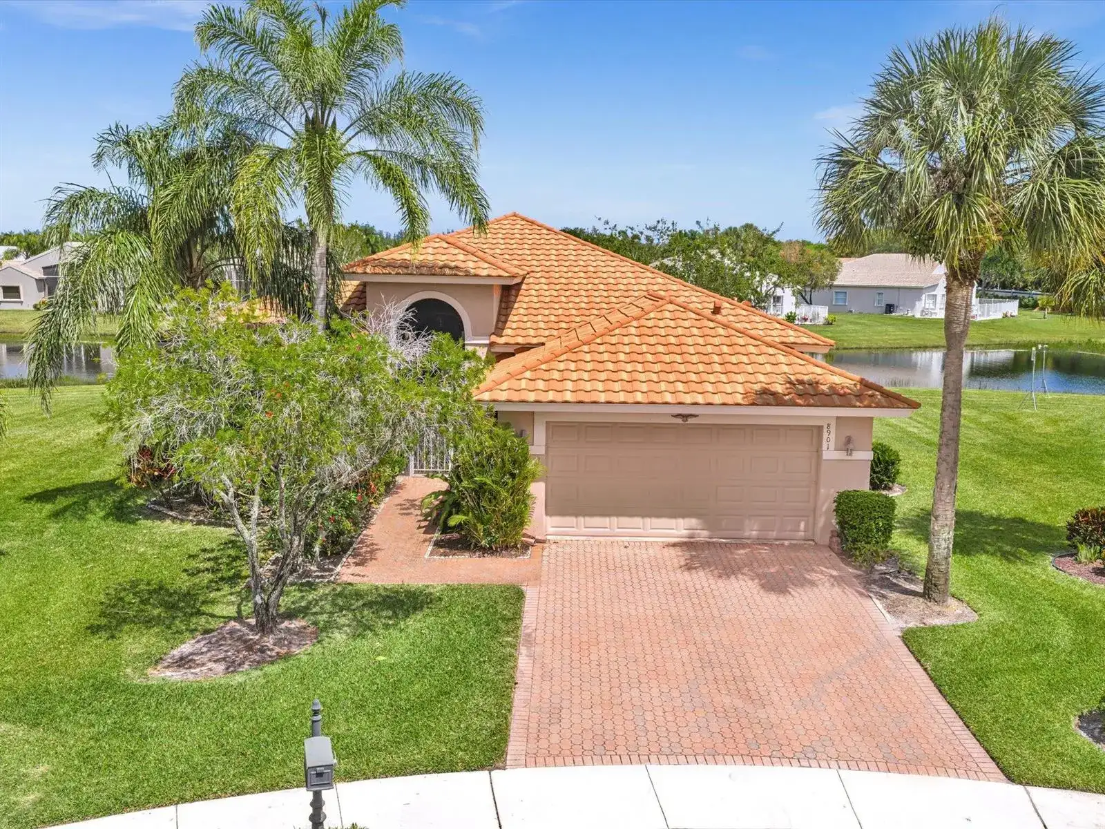8901 Agliana Circle, Boynton Beach FL 33472 photo 2