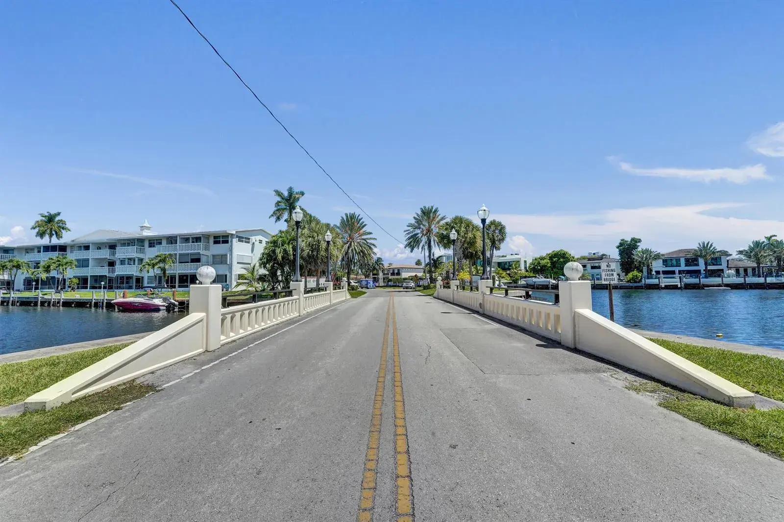 455 Paradise Isle Boulevard # 305, Hallandale Beach FL 33009