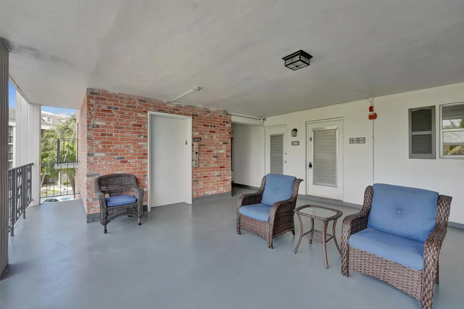 455 Paradise Isle Boulevard # 305, Hallandale Beach FL 33009