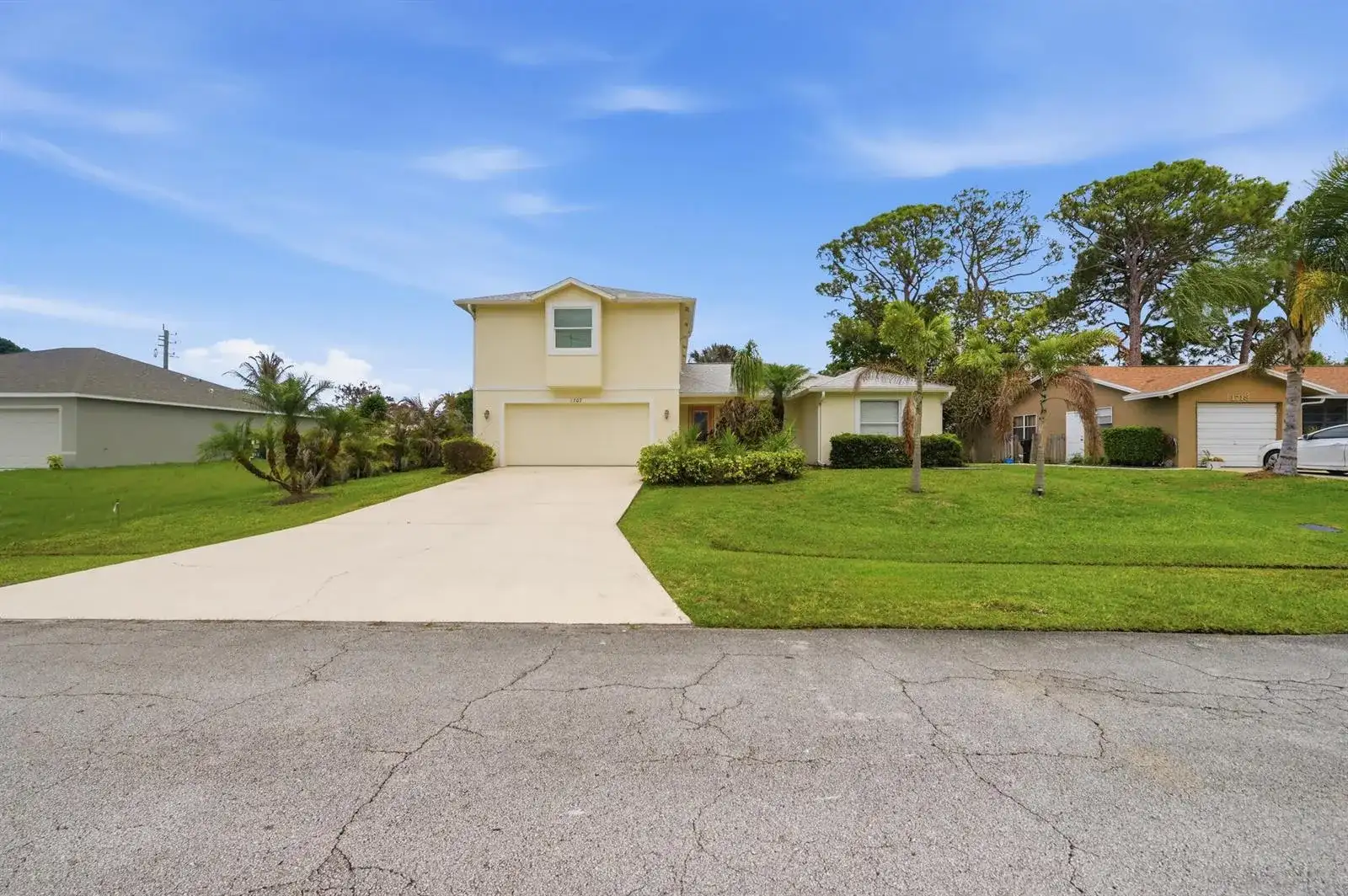 1707 SE Manth Lane, Port St. Lucie FL 34983 photo 2