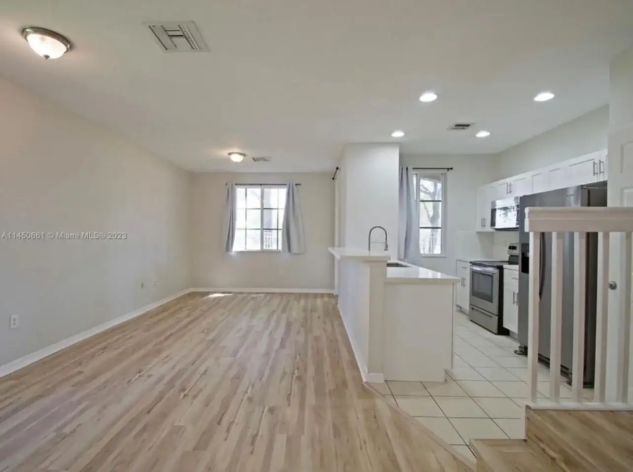 6030 SW 19th Place, North Lauderdale FL 33068 photo 2