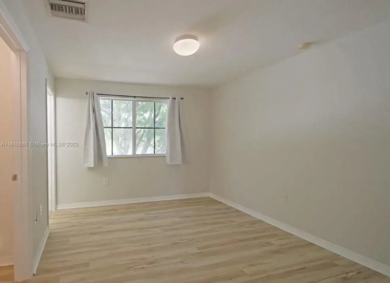 6030 SW 19th Place, North Lauderdale FL 33068 photo 5