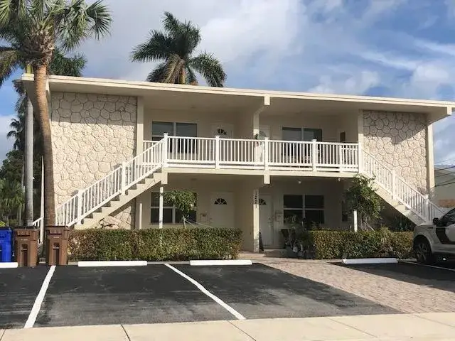 1221 SE 3rd Street # 4, Deerfield Beach FL 33441