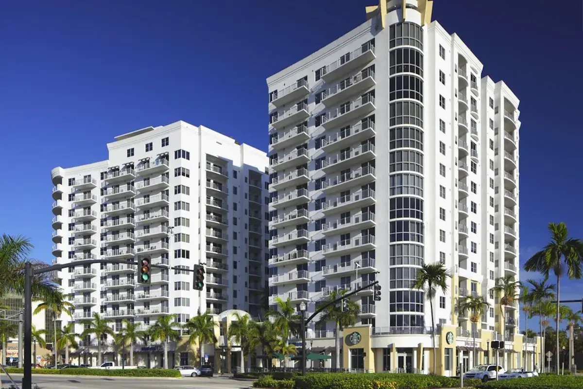 1830 Radius Drive # 303, Hollywood FL 33020
