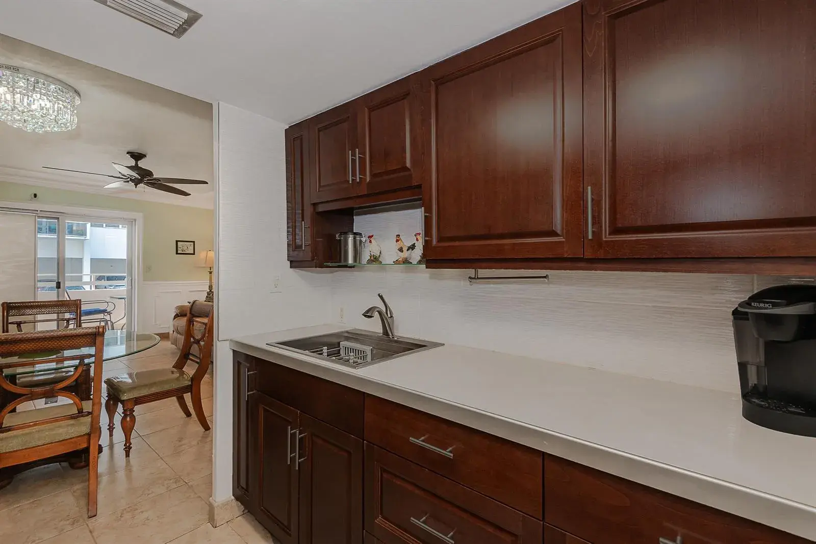 2076 S Ocean Drive # 207, Hallandale Beach FL 33009