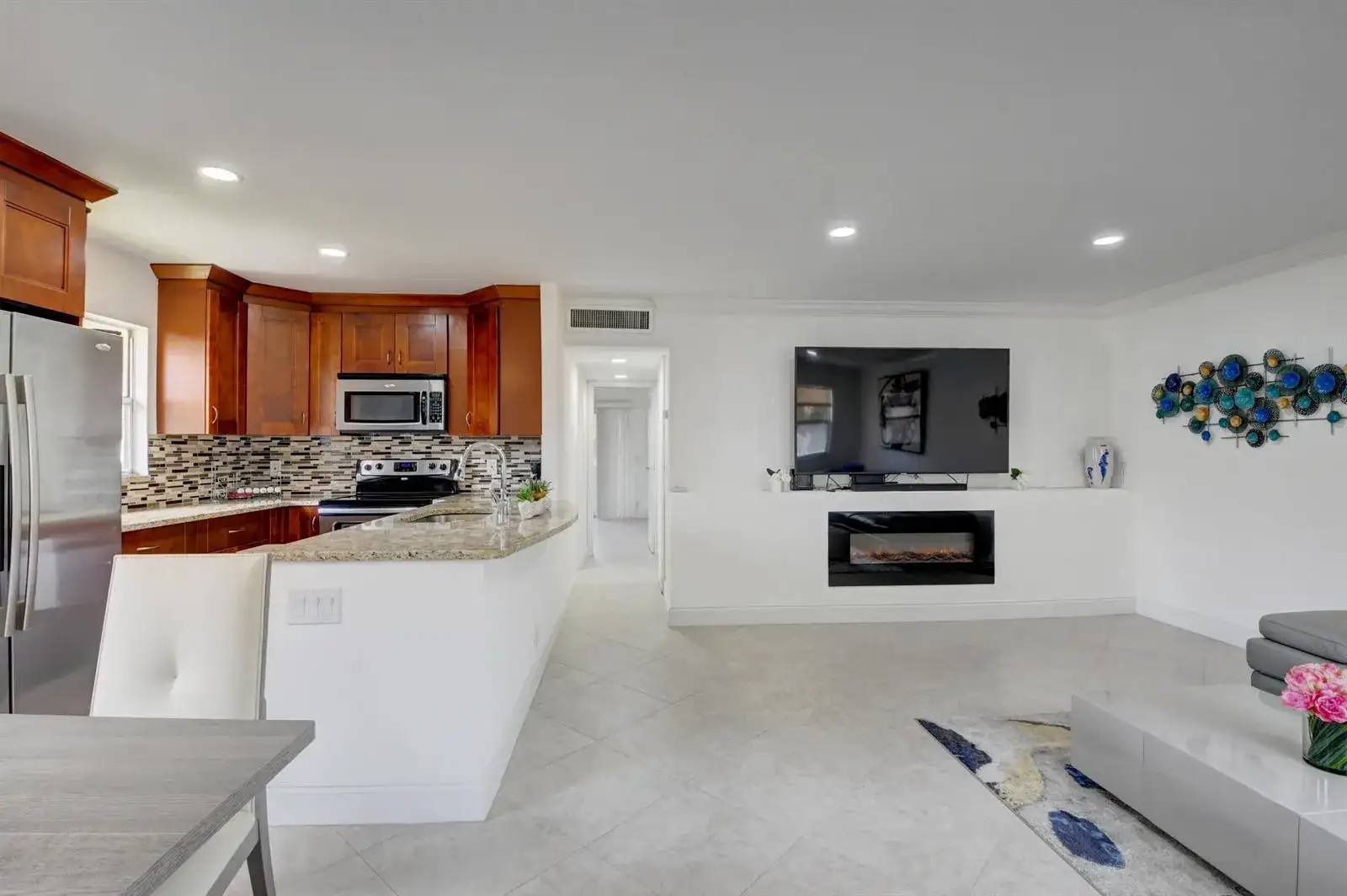 468 Saxony Way, Delray Beach FL 33446 photo 3