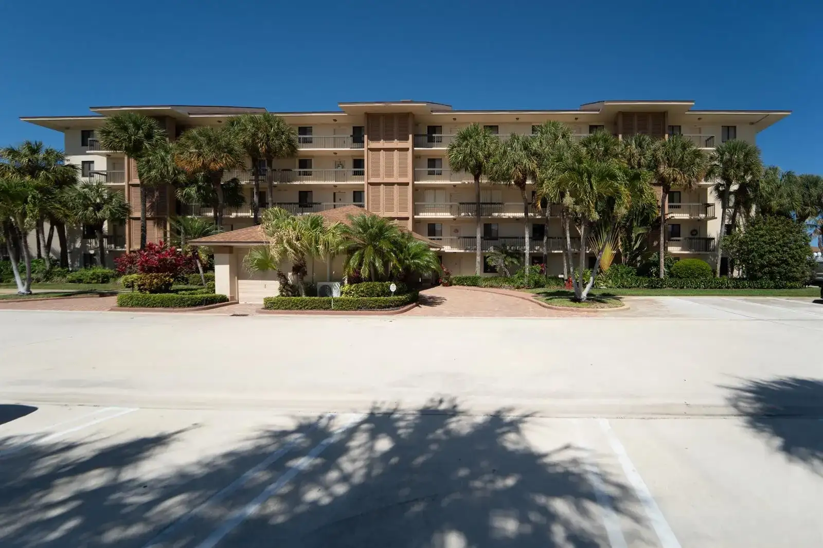 2501 Marina Isle Way # 203, Jupiter FL 33477 photo 2