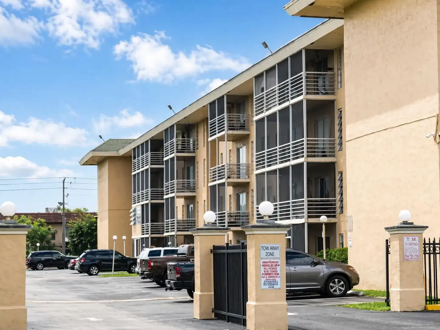 4848 NW 24th Court # 327, Lauderdale Lakes FL 33313