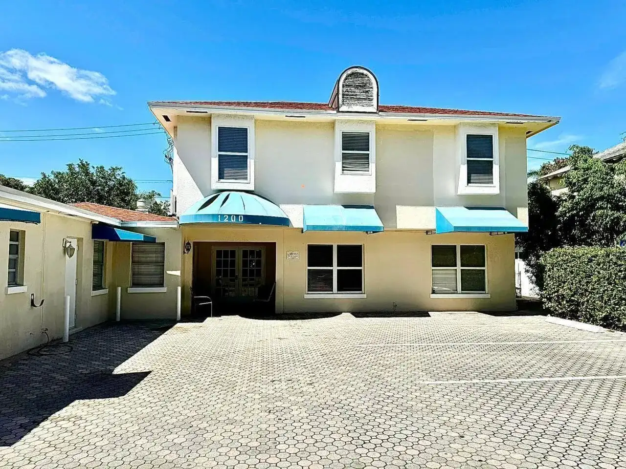 1200 Surf Road, West Palm Beach FL 33404 photo 3