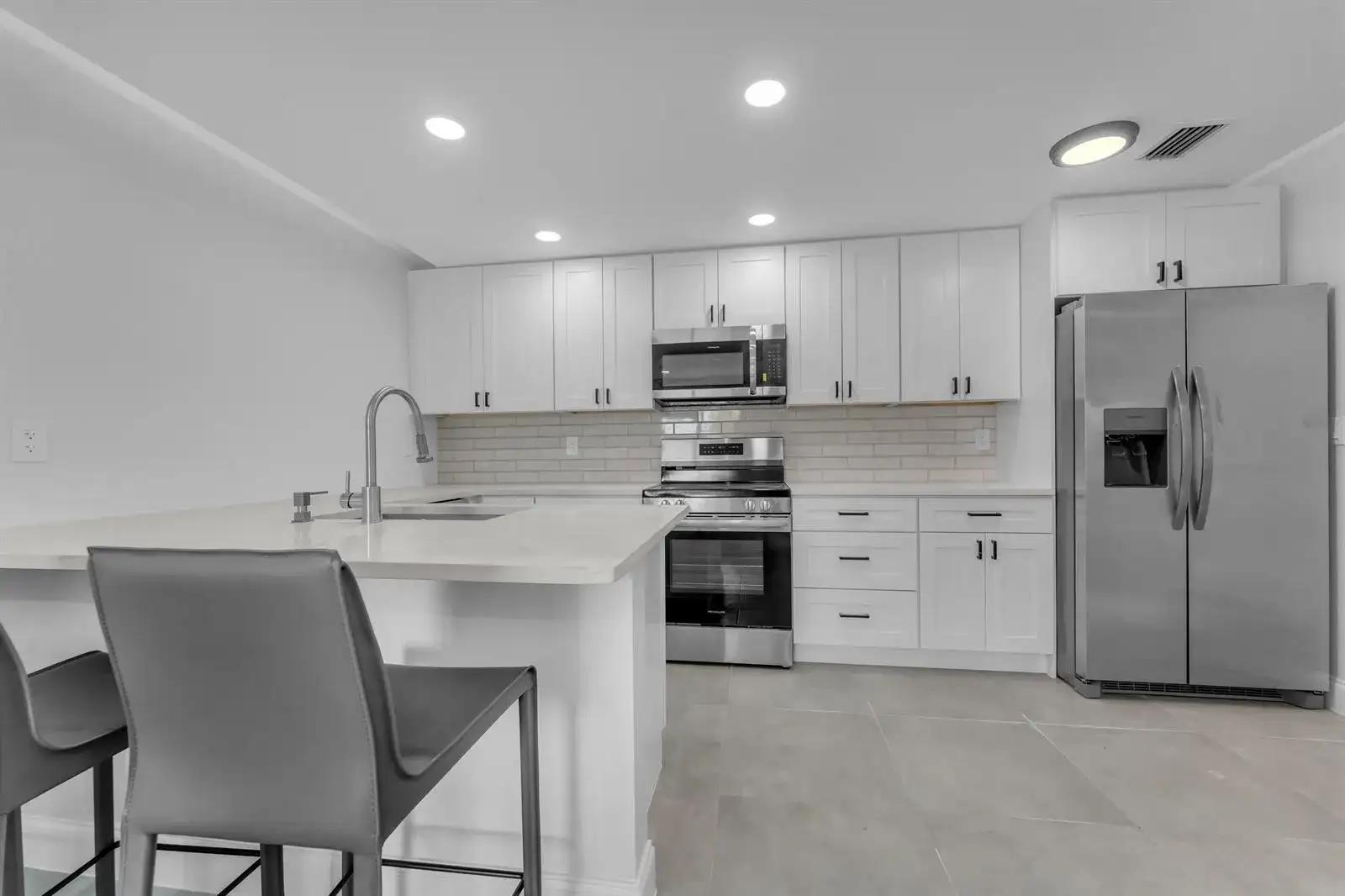 381 SE 15th Avenue # 1, Deerfield Beach FL 33441 photo 4