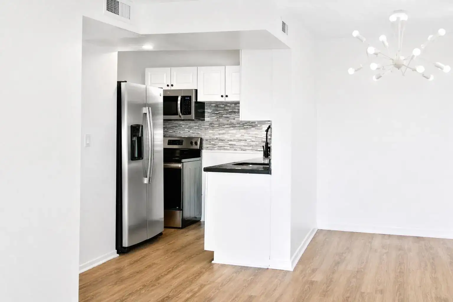 9682 Fontainebleau Boulevard # 603, Miami FL 33172 photo 4