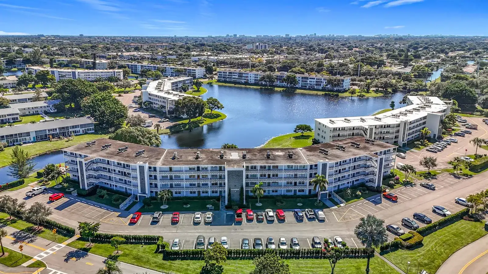 2114 Oakridge V, Deerfield Beach FL 33442 photo 2