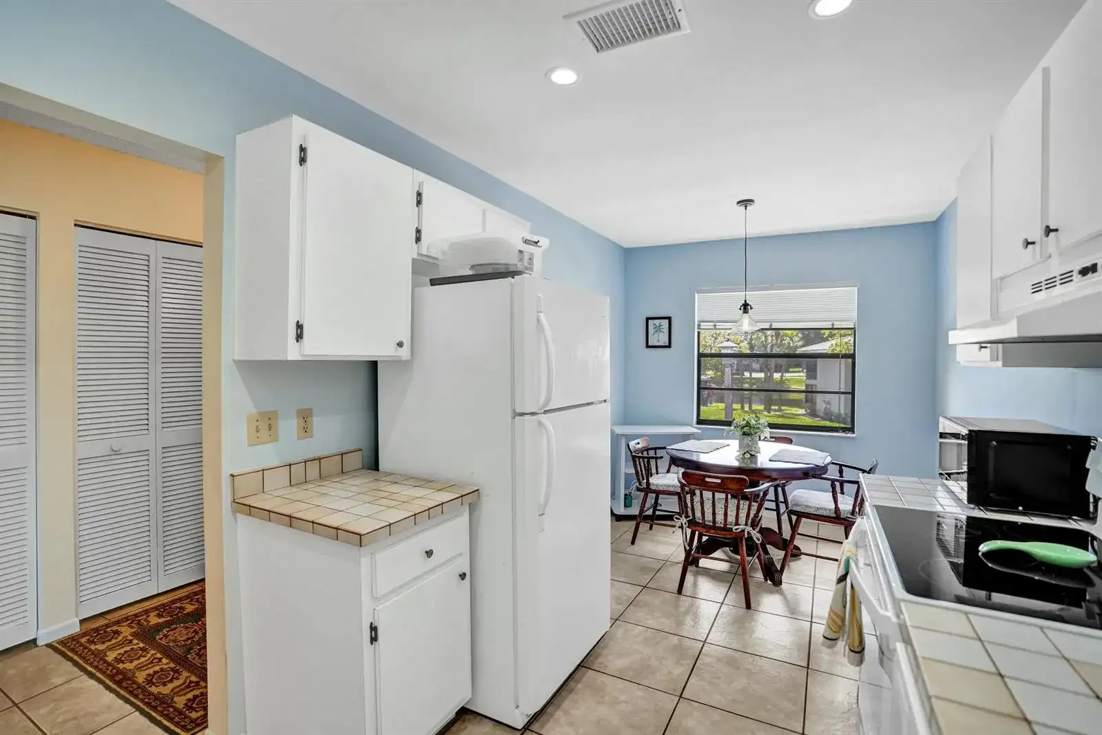 19 Stratford Drive E Unit F, Boynton Beach FL 33436 photo 4