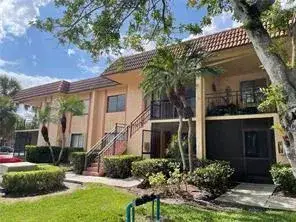 158 Lakeview Drive # 202, Weston FL 33326