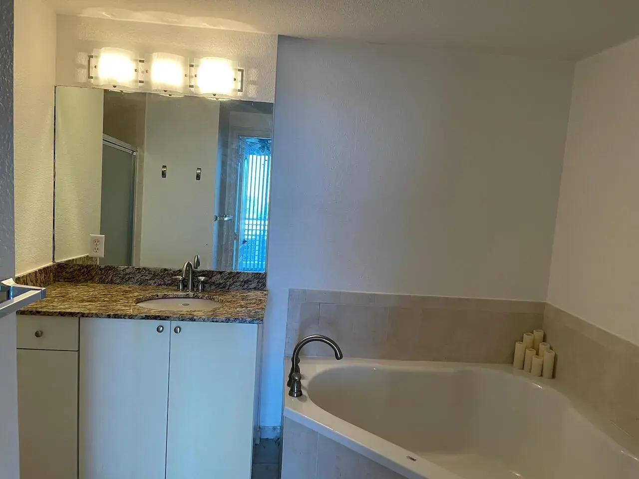 1830 Radius Drive # 307, Hollywood FL 33020