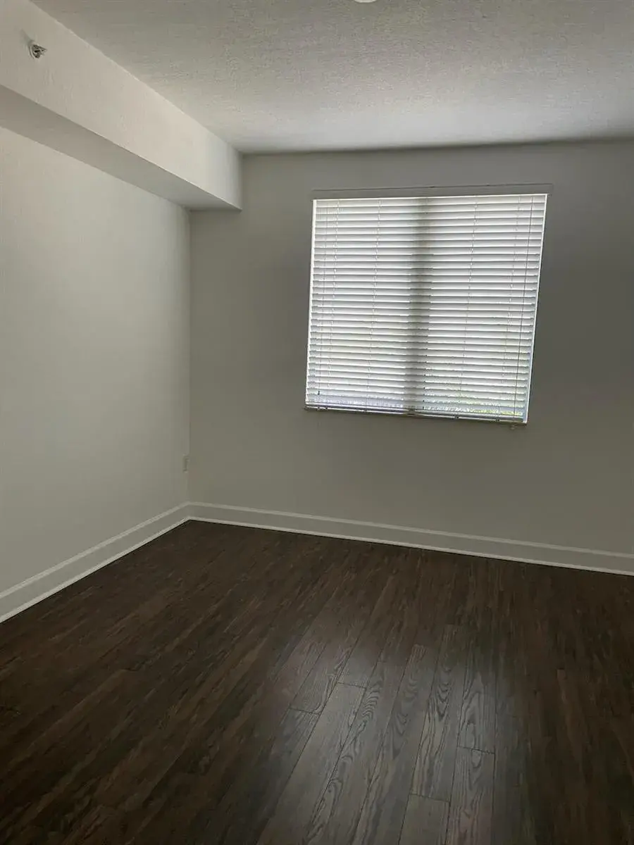 1830 Radius Drive # 307, Hollywood FL 33020