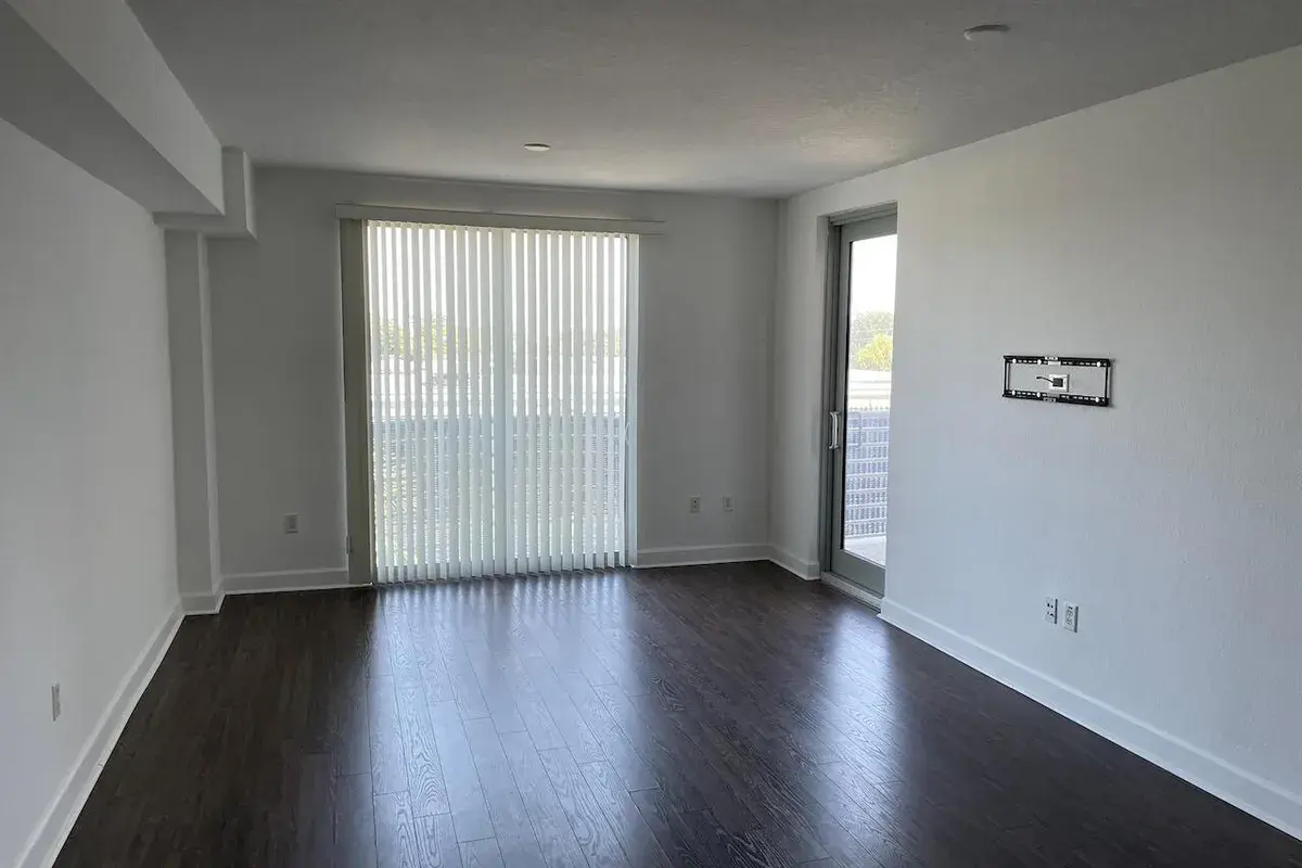 1830 Radius Drive # 307, Hollywood FL 33020