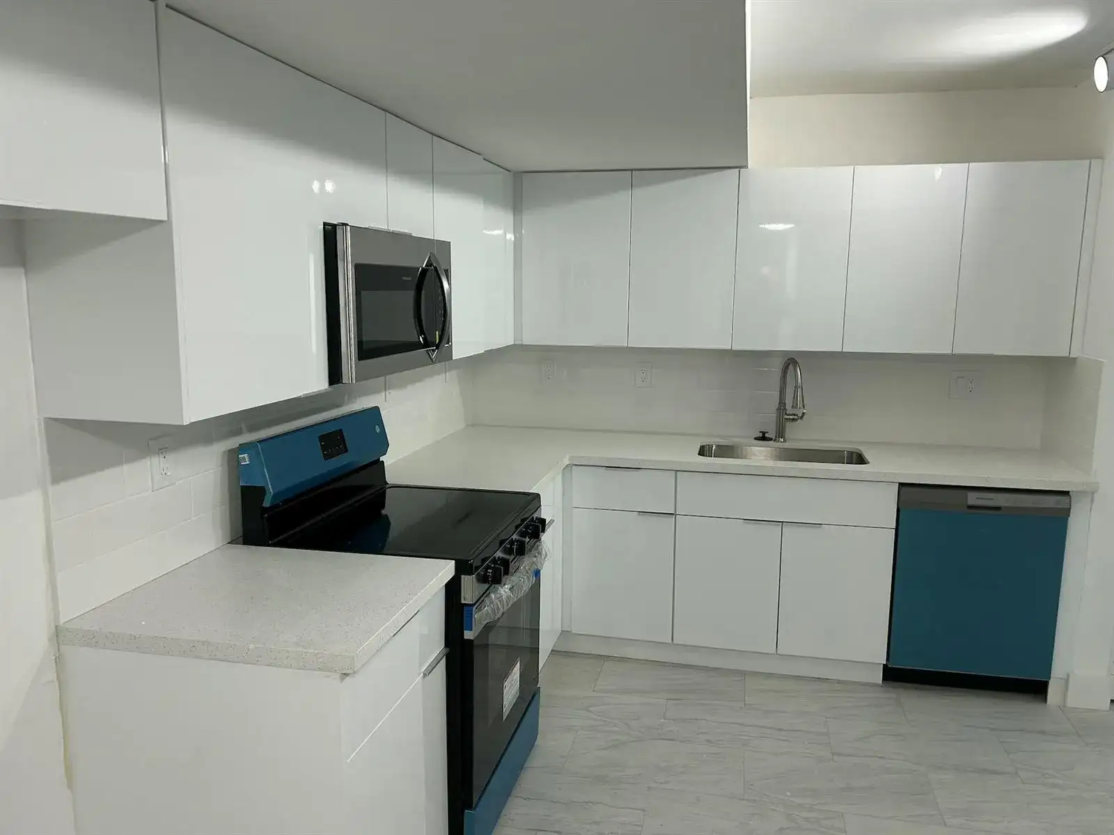 701 N Pine Island Road # 304, Plantation FL 33324 photo 4