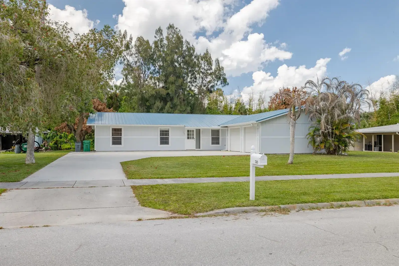 320 Chamberlain Boulevard, Fort Pierce FL 34946