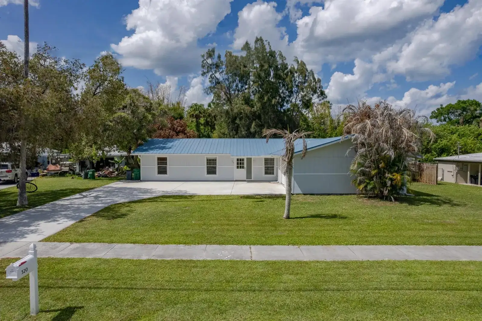 320 Chamberlain Boulevard, Fort Pierce FL 34946 photo 2