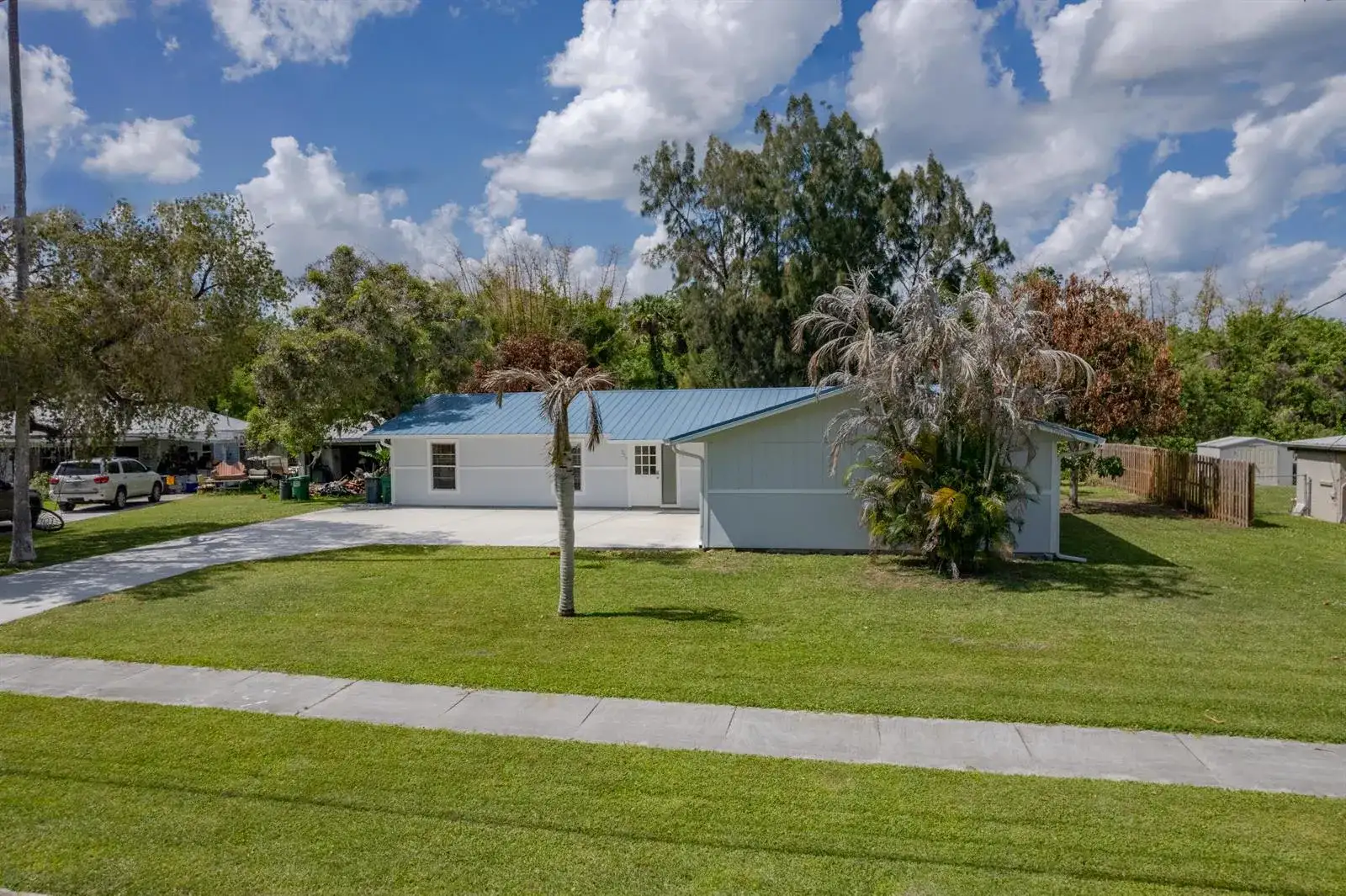 320 Chamberlain Boulevard, Fort Pierce FL 34946 photo 3