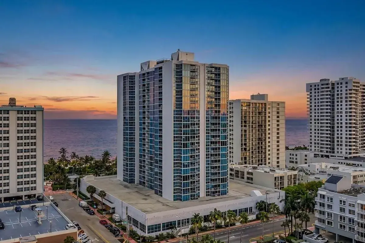 2655 Collins Avenue Unit 1710, Miami Beach FL 33140