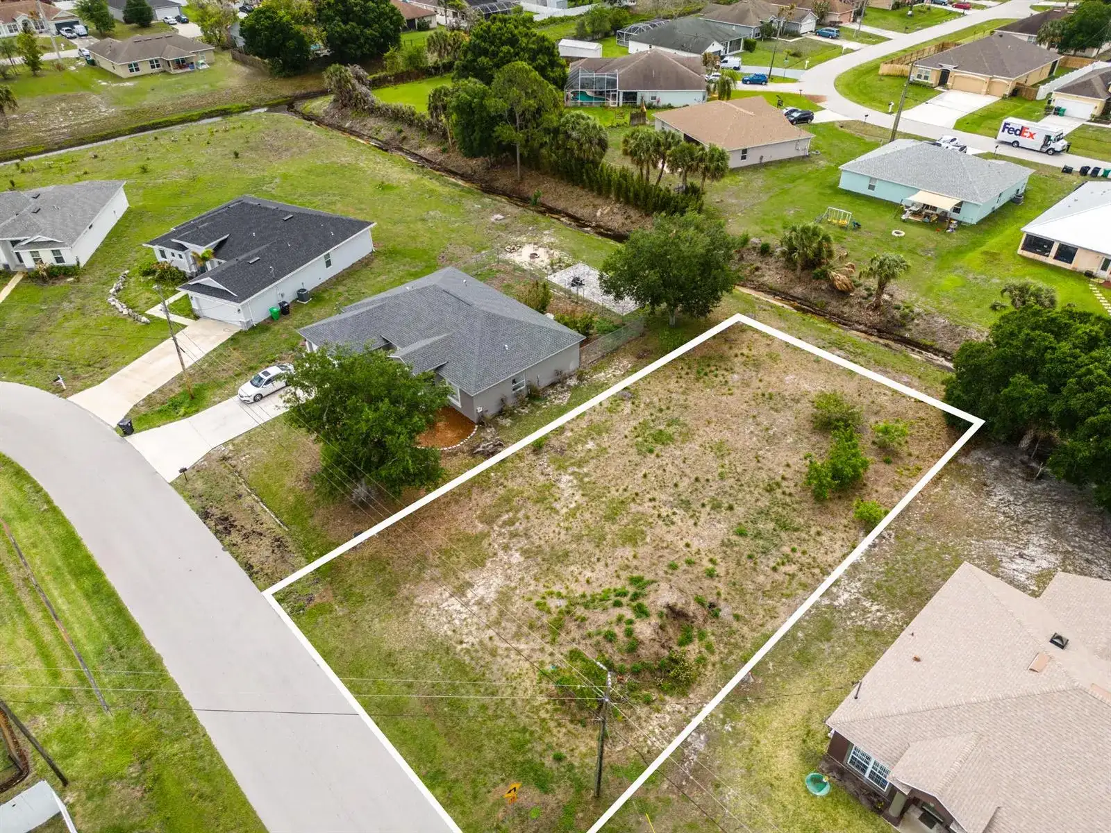 1110 SW Hunnicut Avenue, Port St. Lucie FL 34953 photo 4
