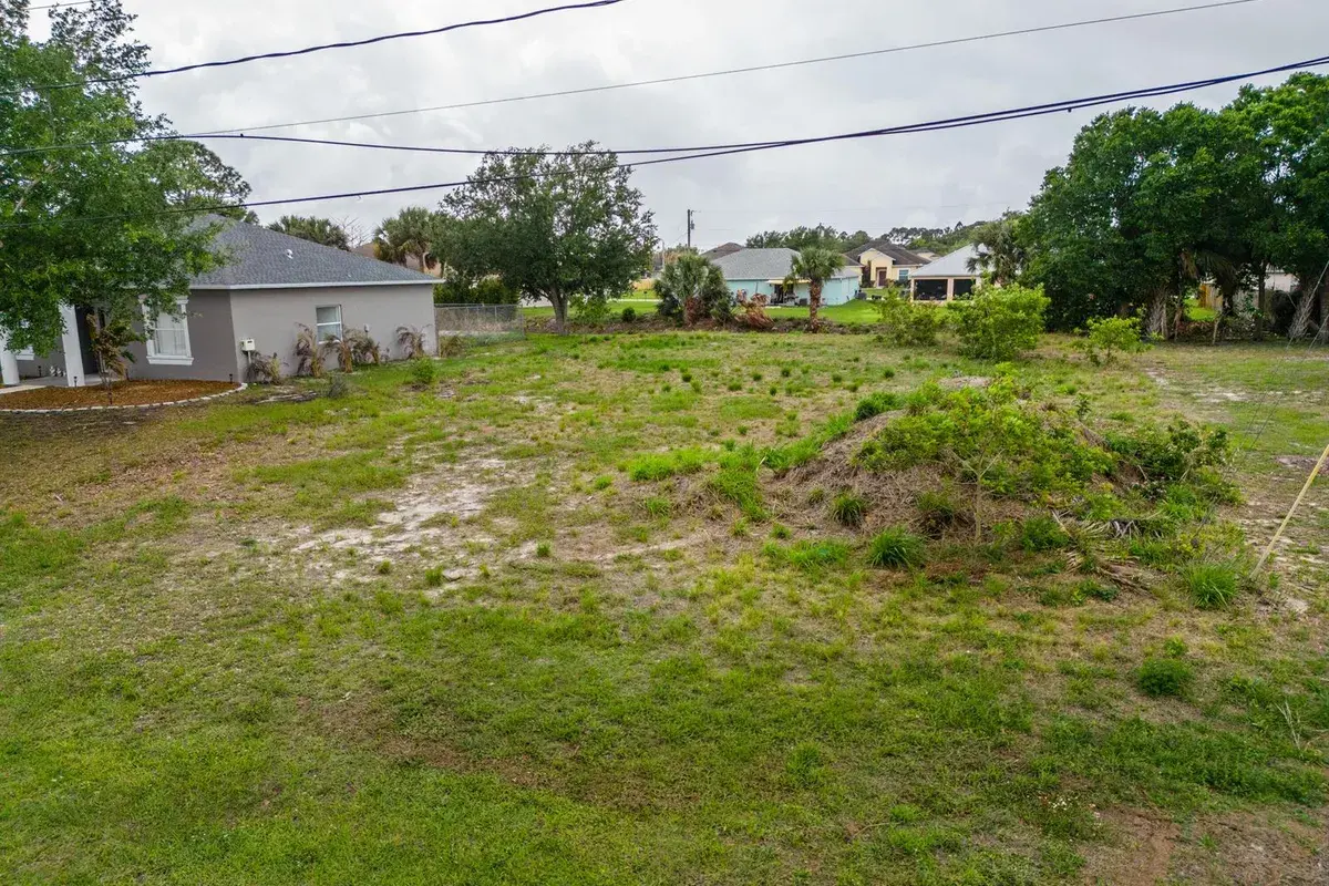 1110 SW Hunnicut Avenue, Port St. Lucie FL 34953