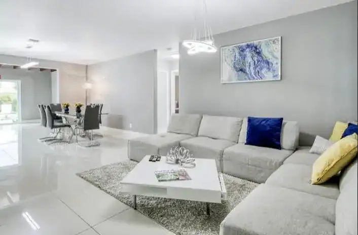 1905 N 45th Avenue, Hollywood FL 33021 photo 3